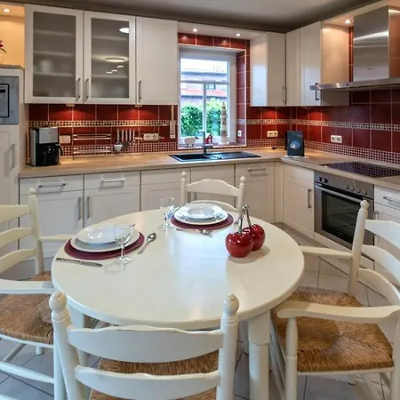 Mit Haustier - Noerder Refugium *